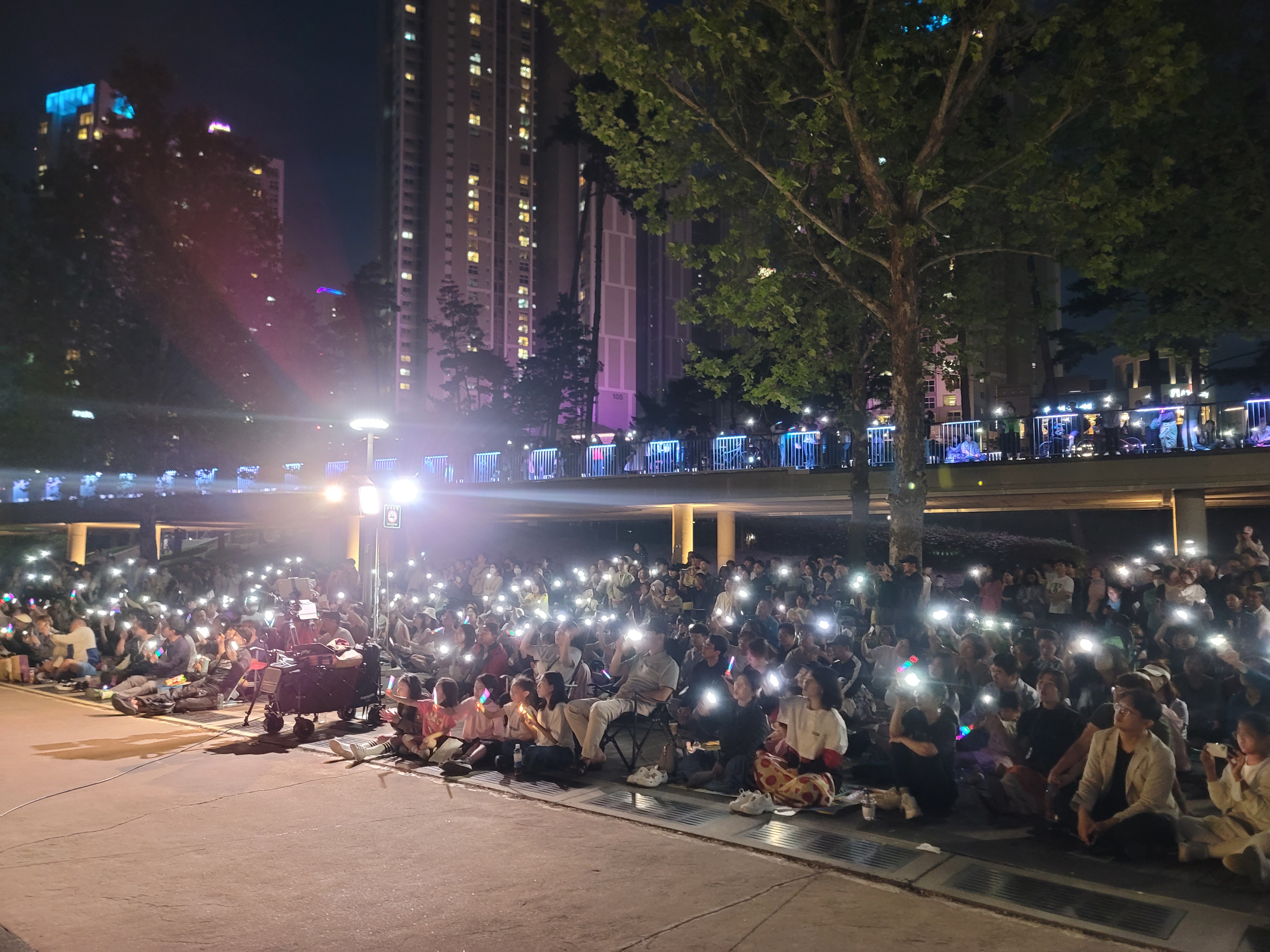 20230520 공원버스킹 뮤직블로썸-2.jpg